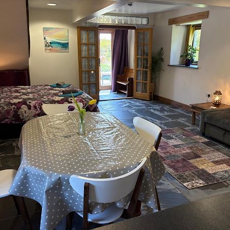 Apartamento The Shippon At Rosehip Launceston Exterior foto